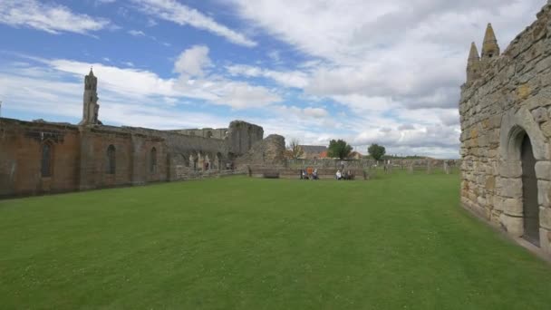 Pátio Catedral Andrews Escócia — Vídeo de Stock