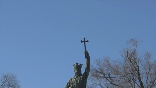 Incline Para Baixo Estátua Estêvão Grande — Vídeo de Stock