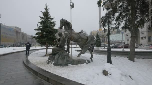 Das Nezalezhnosti Mamai Denkmal — Stockvideo