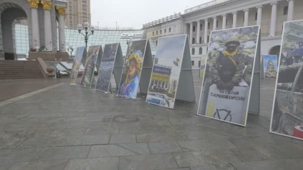 Memorial Con Fotos Kiev — Vídeos de Stock