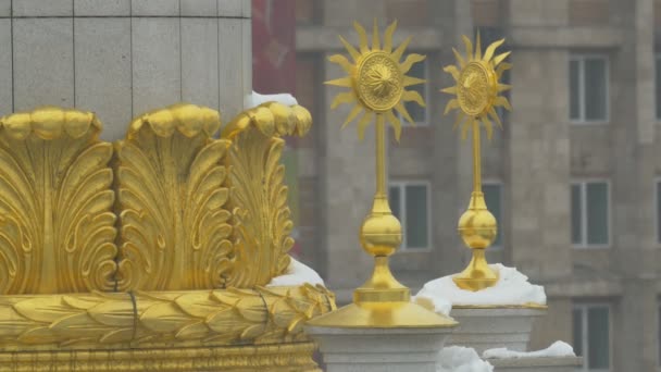 Detalhes Dourados Monumento — Vídeo de Stock