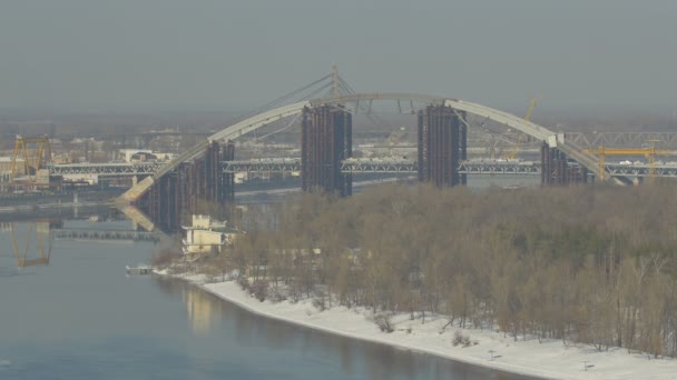 Podilsko Voskresenskybron Kiev — Stockvideo