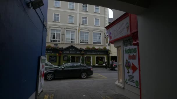 Une Rue Avec Des Magasins Killarney Irlande — Video