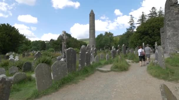 Cementerio Torre Redonda Glendalough — Vídeo de stock