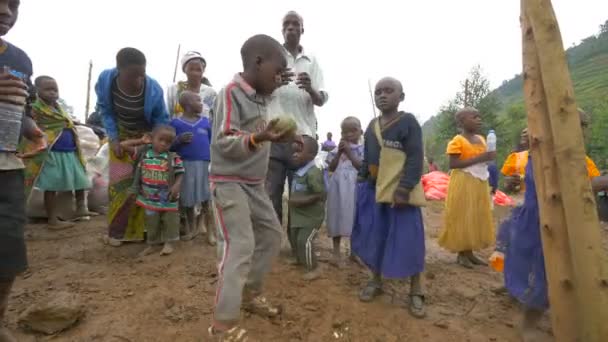 Afrikanske Barn Voksendans – stockvideo