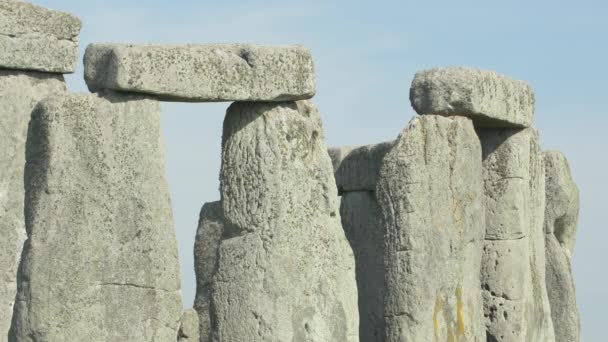 Närbild Vertikala Stenar Vid Stonehenge — Stockvideo
