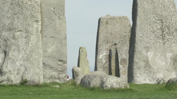 Stonehenge Üçgenleri Dikey Kayaları — Stok video