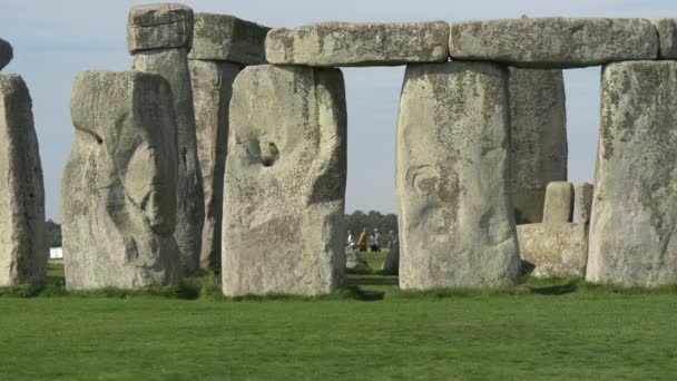 Den Yttre Sarsen Cirkeln Vid Stonehenge — Stockvideo