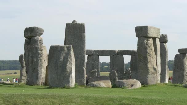 Verticale Horizontale Rotsen Bij Stonehenge — Stockvideo