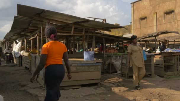 Mujeres Caminando Mercado Kabale Uganda — Vídeo de stock