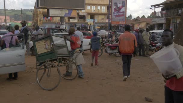 Kabale Uganda Bir Sokaktaki Insanlar — Stok video