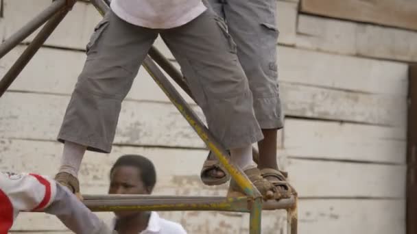 Záběry Afrických Chlapců Hrajících — Stock video