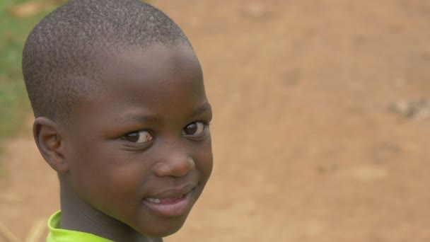 Vista Cerca Niño Africano Sonriendo — Vídeos de Stock