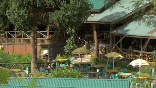 Ресторан Озере Bunyonyi Overland Resort Кабале Уганда — стоковое видео