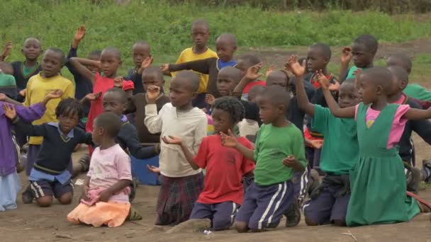 노래하고 흔들고 아프리카 아이들 — 비디오