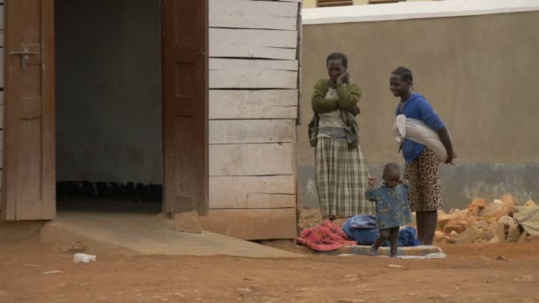 Kaksi Afrikkalaista Naista Lapsi — kuvapankkivideo