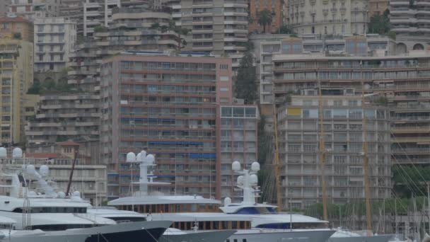 摩纳哥的船只和建筑物倾斜 — 图库视频影像