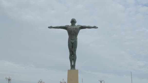 Statue Eines Athleten — Stockvideo