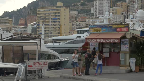 Touristen Verkaufsstand — Stockvideo