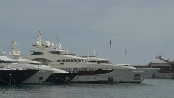 Barcos Anclados Puerto — Vídeos de Stock