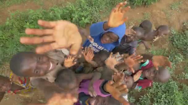 Høy Vinkling Afrikanske Barn – stockvideo
