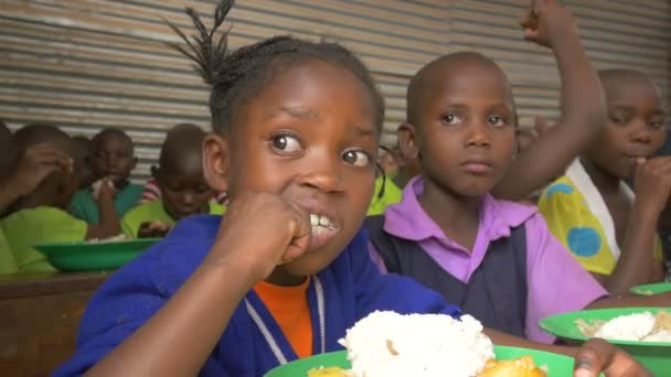 View Ugandan Girl Eating — Stock Video