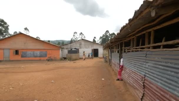 People Houses Uganda — Stock Video