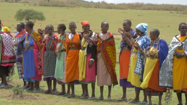 Maasai Mulheres Fila — Vídeo de Stock