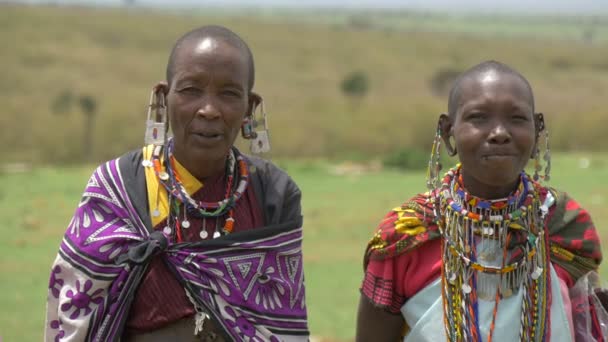 Gros Plan Deux Femmes Maasai — Video