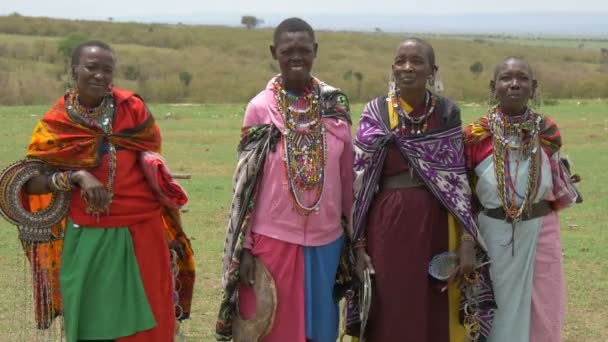 Quattro Donne Maasai Sorridenti — Video Stock