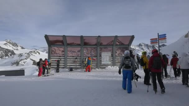 Kayak Merkezindeki Insanlar — Stok video