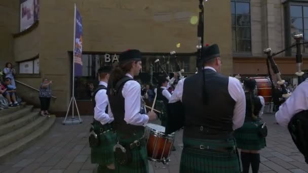 Uma Banda Tubos Perto Das Galerias Buchanan Glasgow — Vídeo de Stock