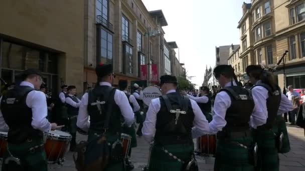 Pipe Band Performing Street — Stock Video