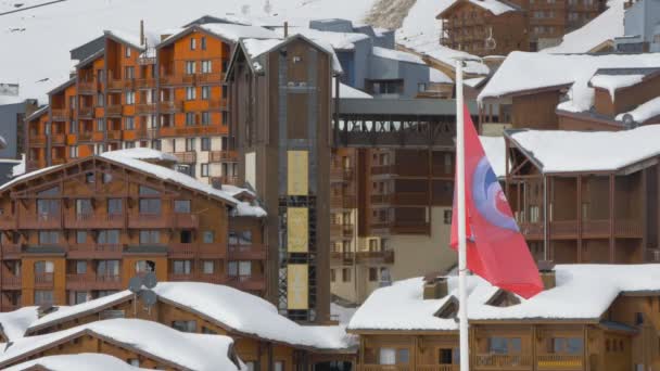 Červená Vlajka Hotely Val Thorens France — Stock video