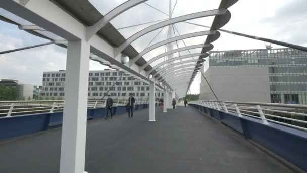 Les Gens Marchent Sur Pont Bell Glasgow — Video