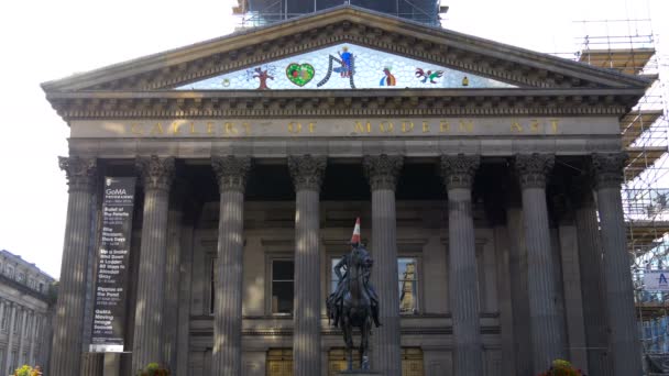 Die Goma Fassade Und Eine Statue Glasgow — Stockvideo