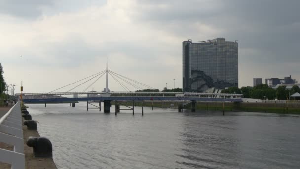 Puente Bell Sobre Río Clyde — Vídeos de Stock