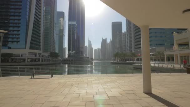 Inclinación Jumeirah Lakes Towers Dubai — Vídeos de Stock