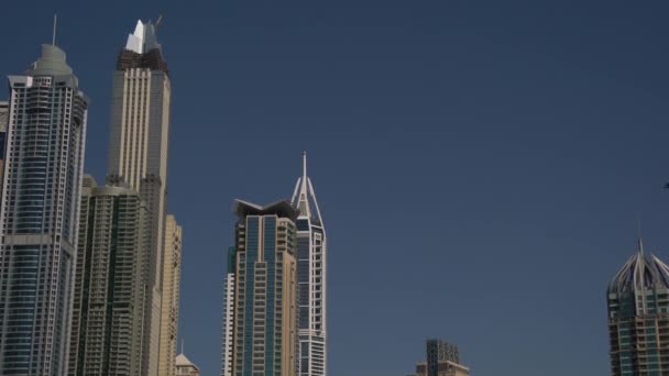 Tilt Skyscrapers Dubai Marina — Stock Video