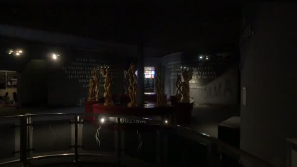 Memorial Sculpturen Bij Kigali Memorial — Stockvideo