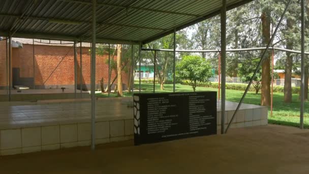 Tumba Común Nyamata Memorial Site — Vídeo de stock