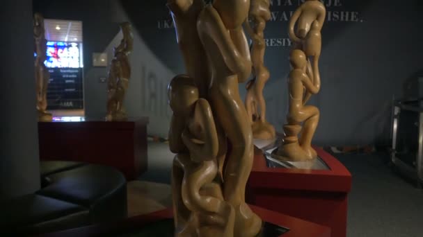 Пам Ятні Скульптури Музею Кігалі Геноциду — стокове відео