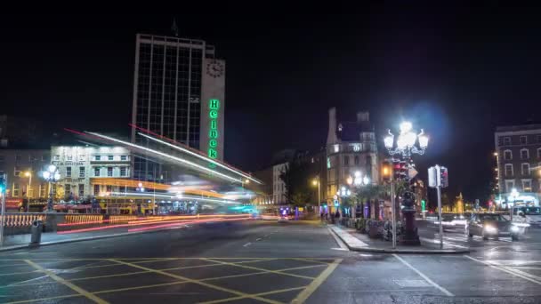 ダブリンでの道路交通の夜のタイムラプス — ストック動画