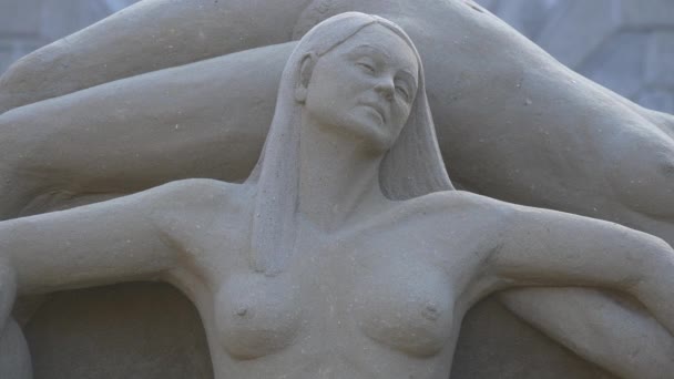 Eine Sandskulptur Für Frauen — Stockvideo