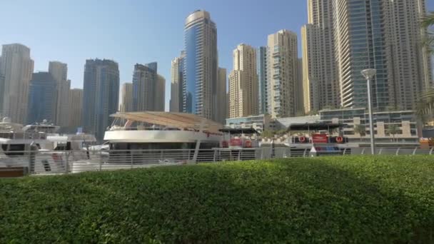 Barcos Amarrados Paseo Marítimo Dubai Marina — Vídeos de Stock