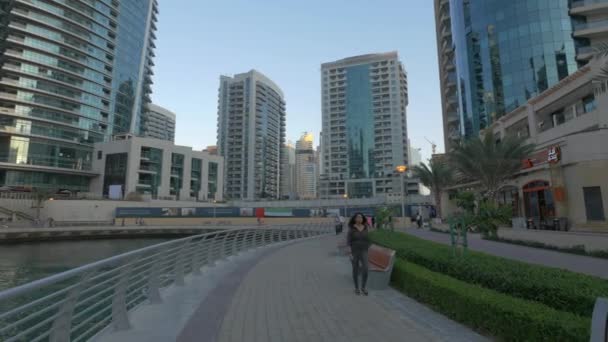 Paseo Marítimo Dubai Marina — Vídeo de stock