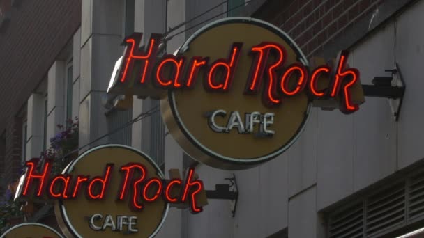 Hard Rock Cafe Signe — Video