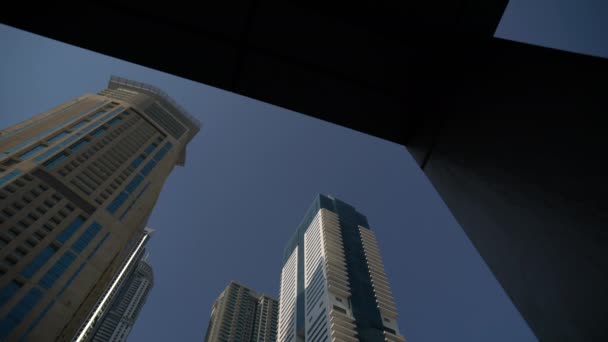 Låg Vinkel Skyskrapor — Stockvideo
