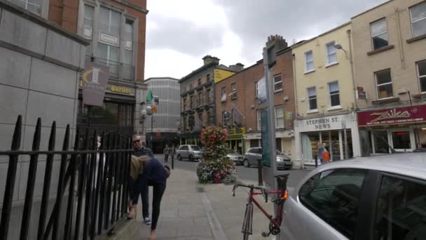 Jalkakäytävä Dublinissa — kuvapankkivideo