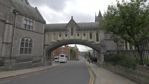 Pont Pierre Travers Une Rue — Video